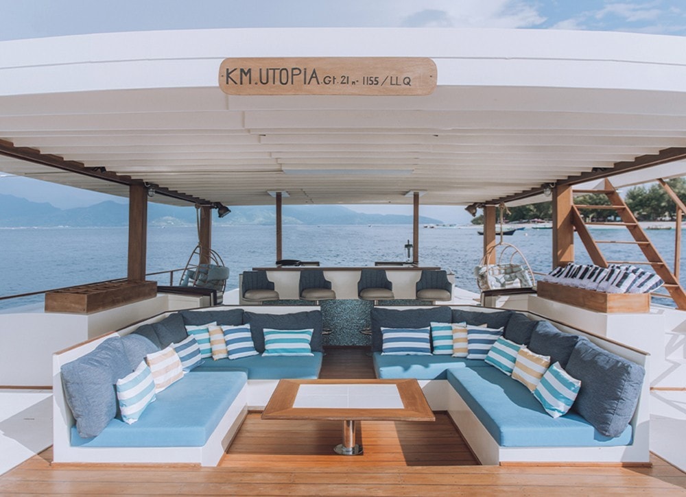 Catamaran Utopia 7