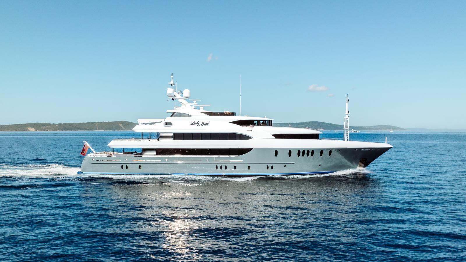 Lady Beth 8